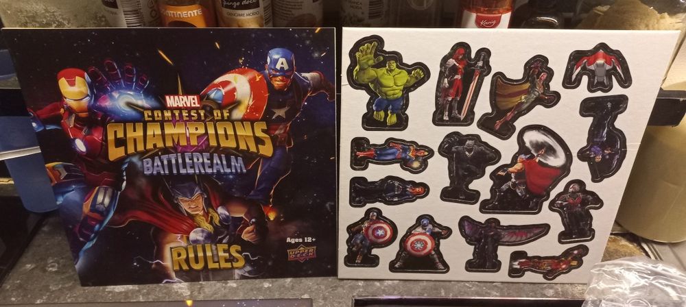 Jogo de tabuleiro MARVEL