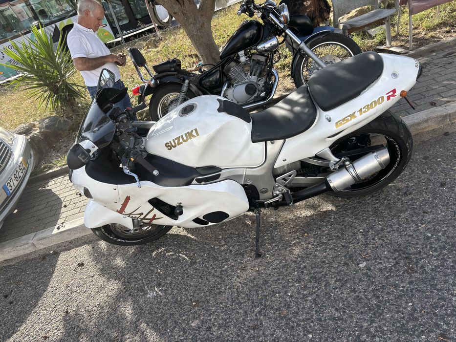 Moto , suzuki hayabusa gsx 1300 R 1999