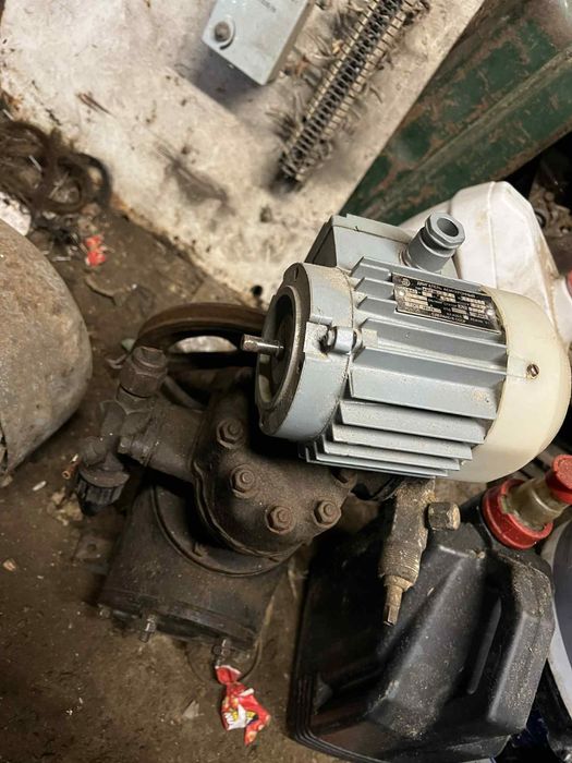 Електро двигуни,всі у робочому стані………