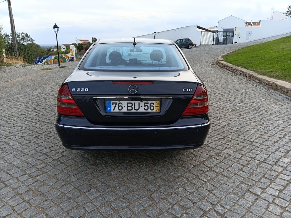Mercedes E220CDI Avangarde de 2006 em estado novo