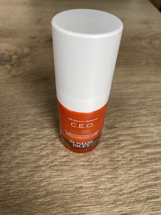 Sunday Riley serum z witaminą C