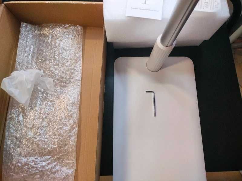 Uchwyt podłogowy na tablet i telefon obrotowy