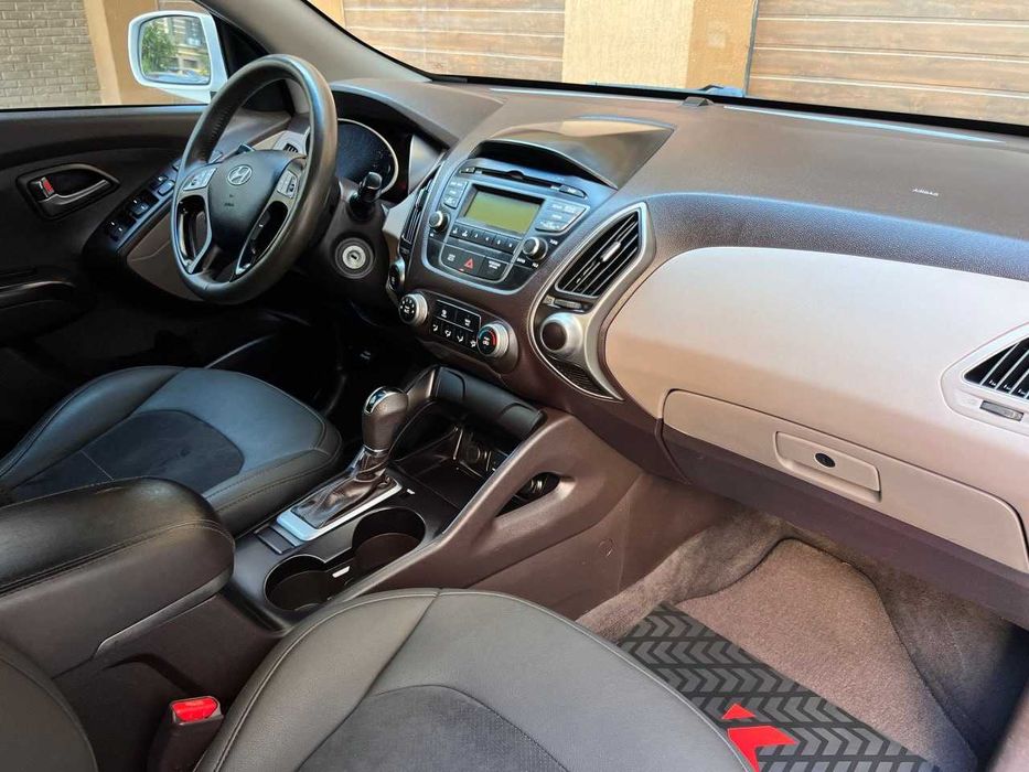 Продам  Hyundai Tucson 2014. Можна в розстрочку, під викуп.