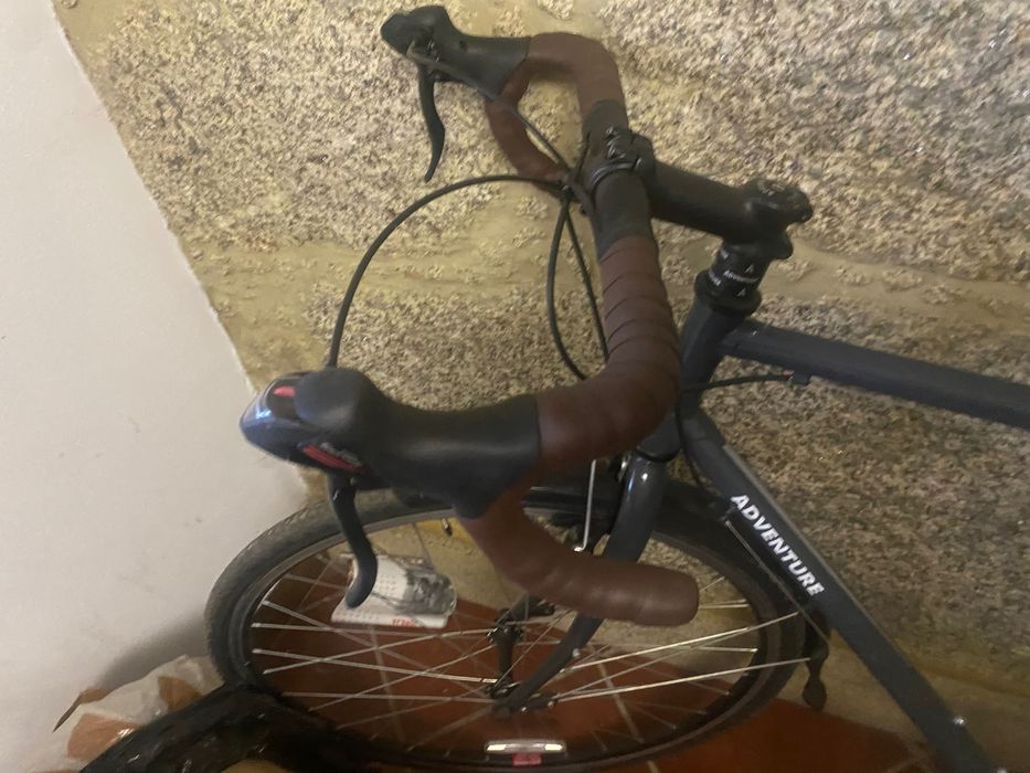 Bicicleta de passeio adventure