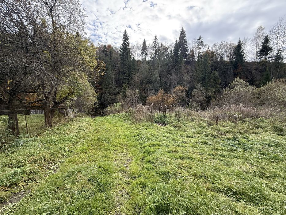 Продається ділянка у с. Подобовець гори Карпати