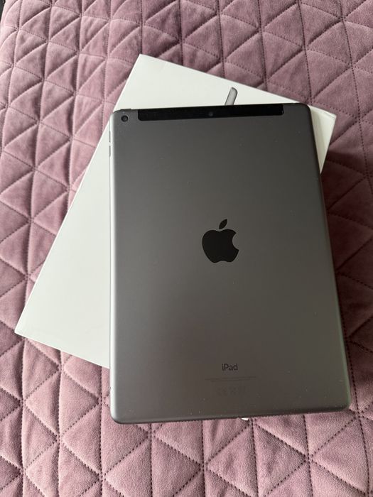 Ipad 10.2 7 generacji Celluar stan idealny faktura