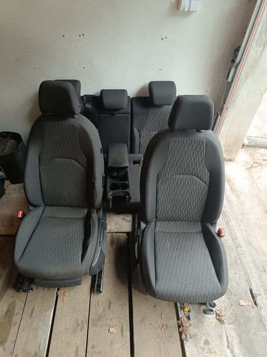 Seat Leon Fotele grzane  + podłokietniki + boczki