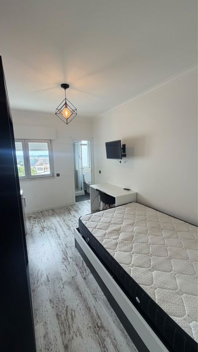 Quarto p/ arrendar Leiria