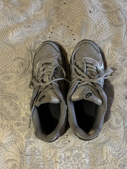 ASICS Gel-NYC кросівки сірі 44 розмір Gore-Tex унісекс