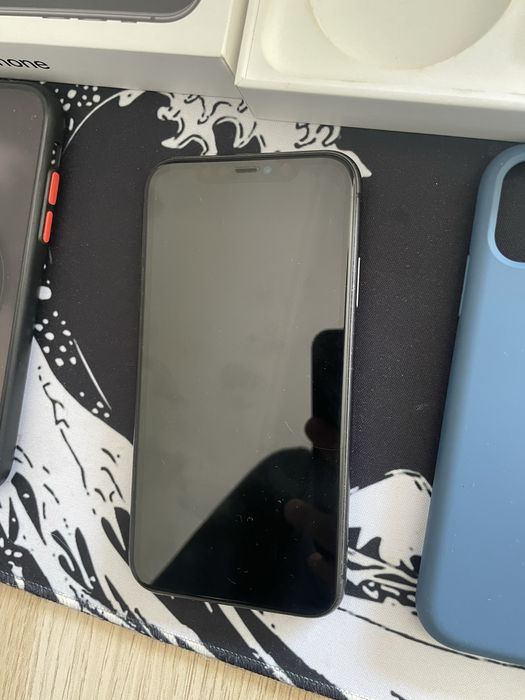 Iphone 11 + 4 capas + Huawei FreeBuds Lite
