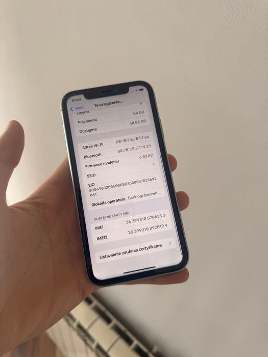 Iphone 11 64 GB stan bardzo dobry 100% baterii Gwarancja
