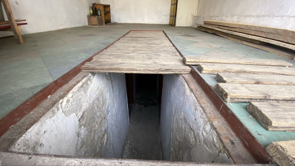 Продам цегляний гараж