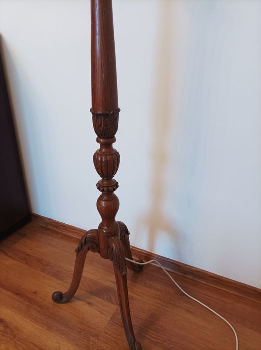 Lampa stojąca podłogowa