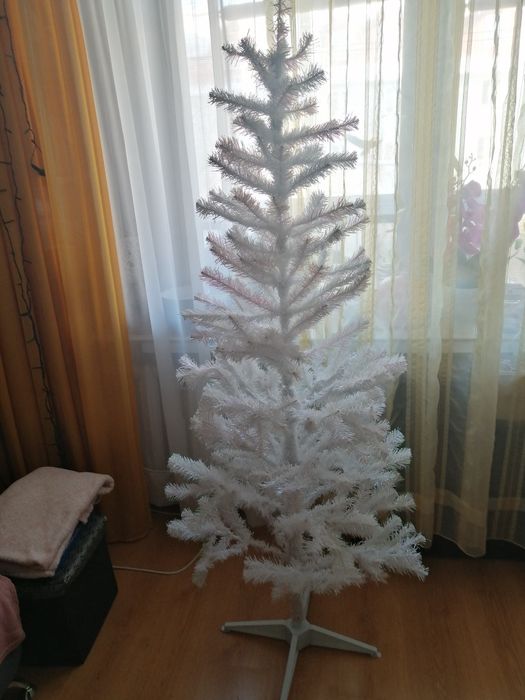 Oddam za czekoladę sztuczna  choinka biała