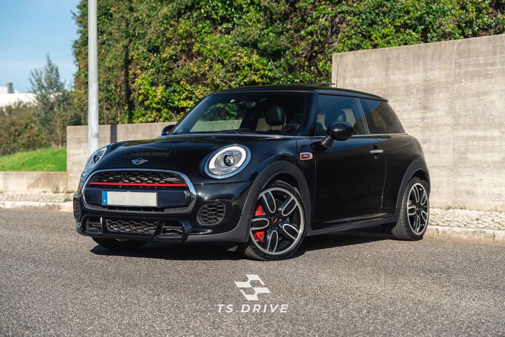 MINI 3 Portas John Cooper Works Sport Aut.
