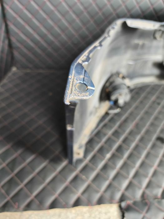 TOYOTA AVENSIS T27 Zderzak Przedni Przód Kompletny Lakier CU5