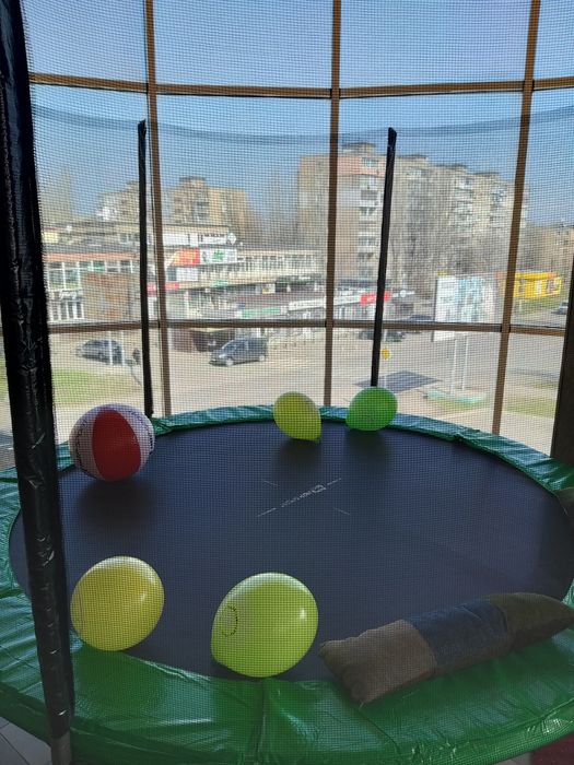 Продам Батут 300см