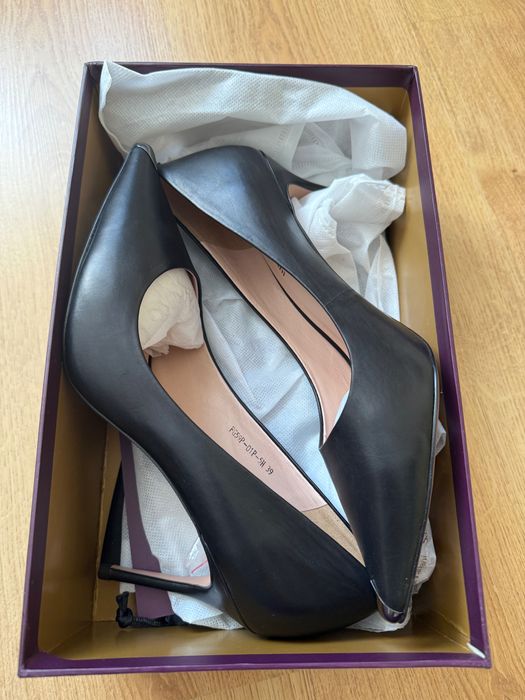 Туфлі жіночі 39розміру нові