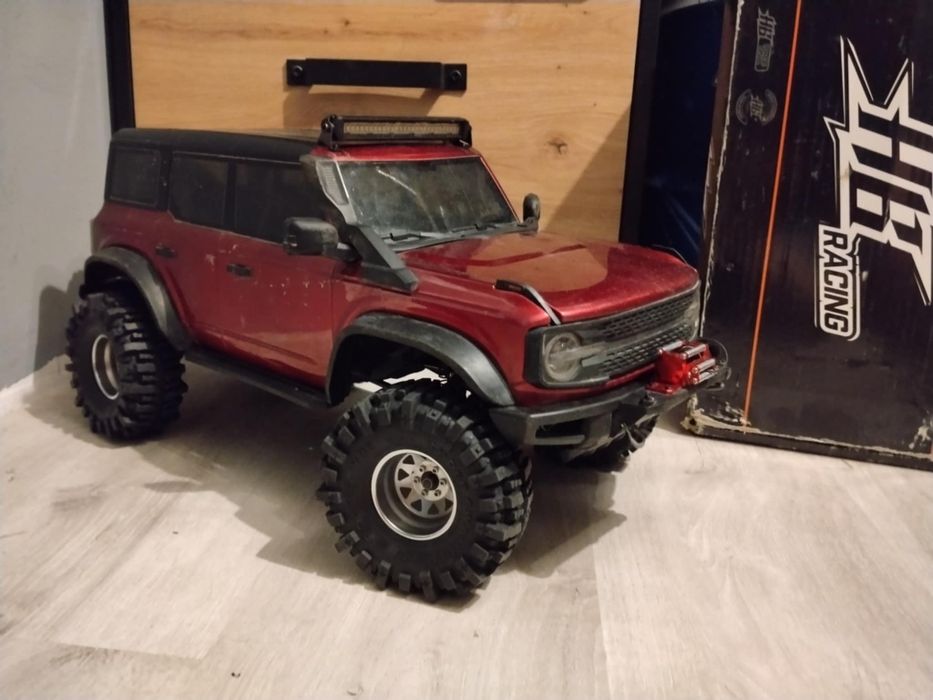 HB r1001 beluga  (nie traxxas)