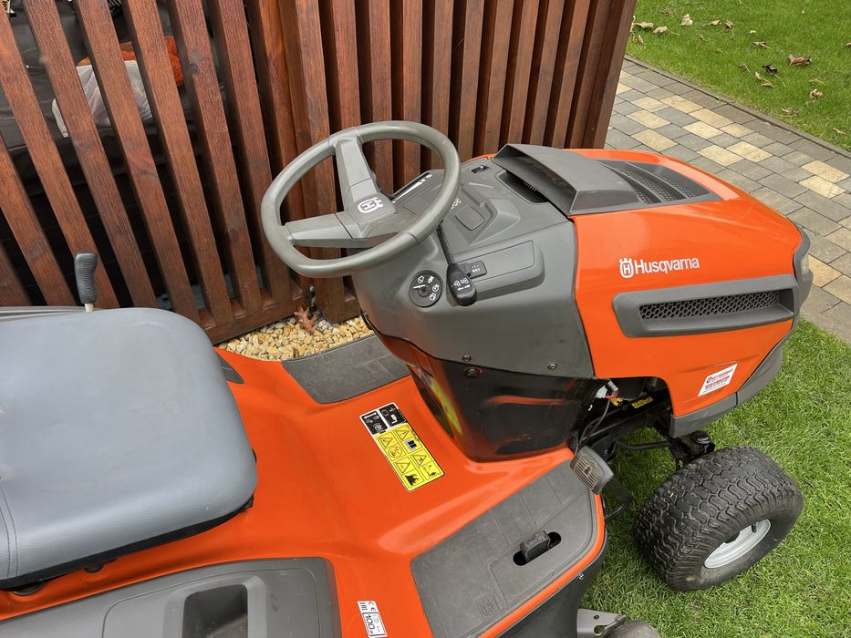 Traktorek Kosiarka Husqvarna TC 142 + plug