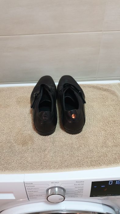 Męskie buty wizytowe HUGO BOSS rozm. 43