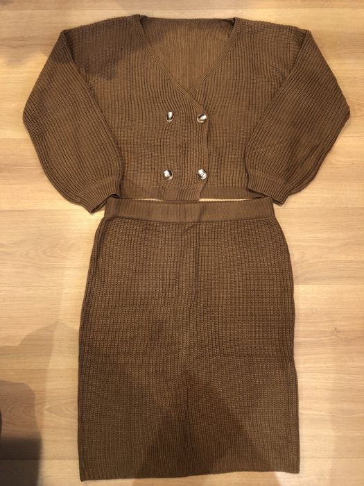 Вʼязаний костюм кардиган і спідниця