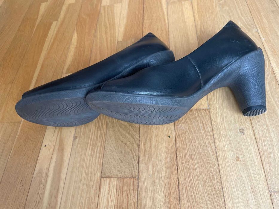 Buty Ecco, skóra 36, obcas > 8 cm, wygodne i miękkie; b, stabilny obcas, stan bdb