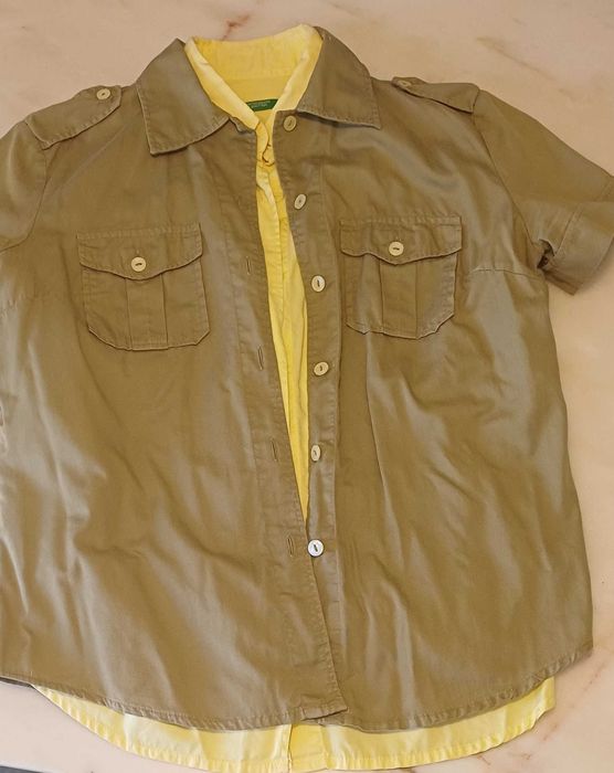 Camisa com bolsos
