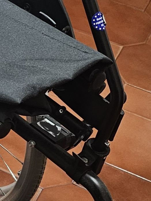Cadeira de rodas Orthos XXI Celta Compact 3