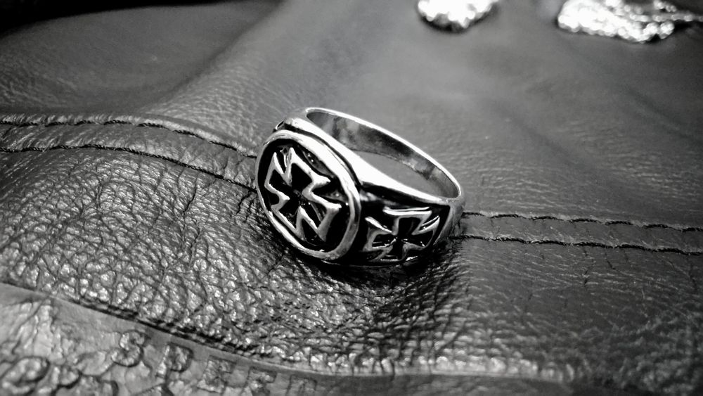 Chopper krzyż maltański sygnet pierścień Harley Rock Metal Moto obrącz