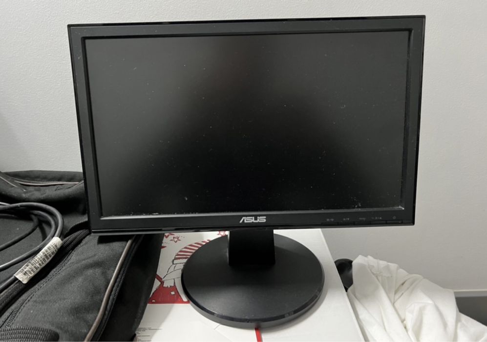 Computador da marca Asus427553611087226881