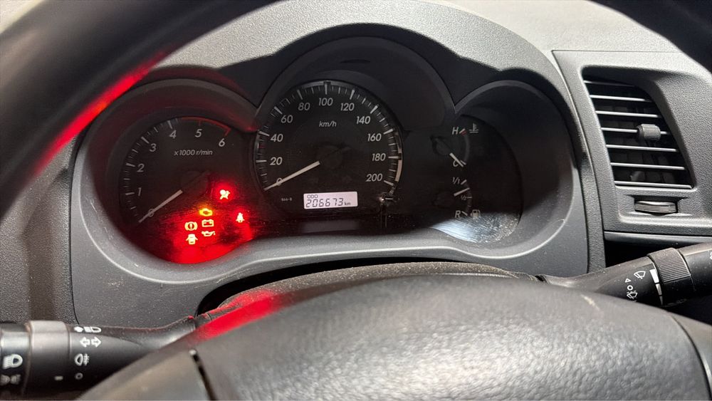 Toyota hilux 2.4 D4D king cab 2014