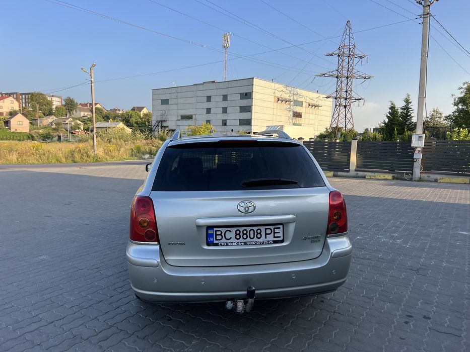 Toyota Avensis T25 2004