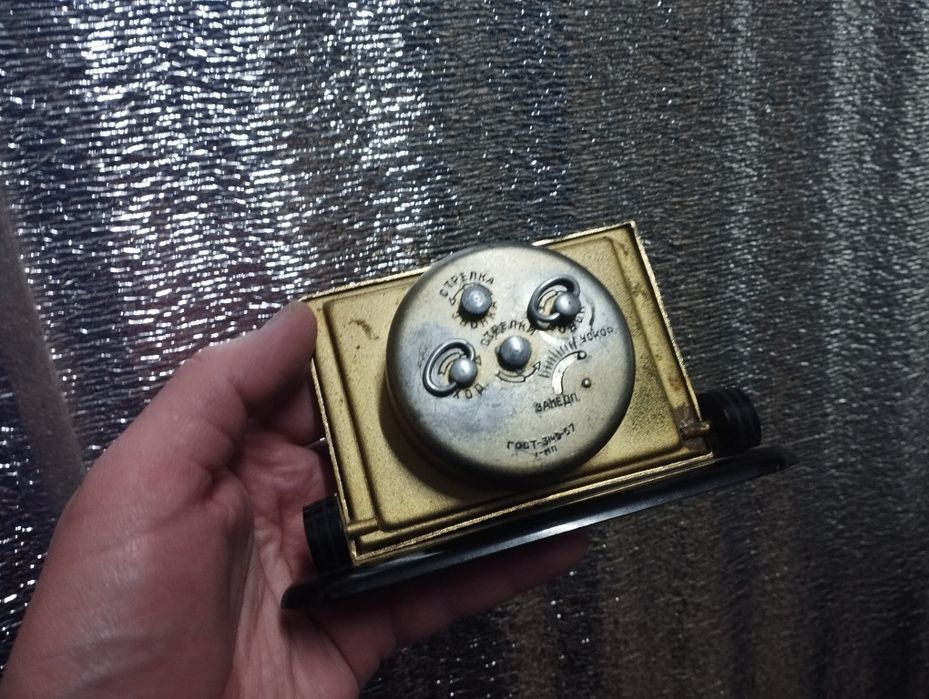 Часы настольные аналоговые ссср пионер 11 камней винтажные старинные