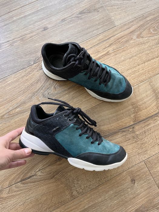 Шкіряні кросівки жіночі GEOX