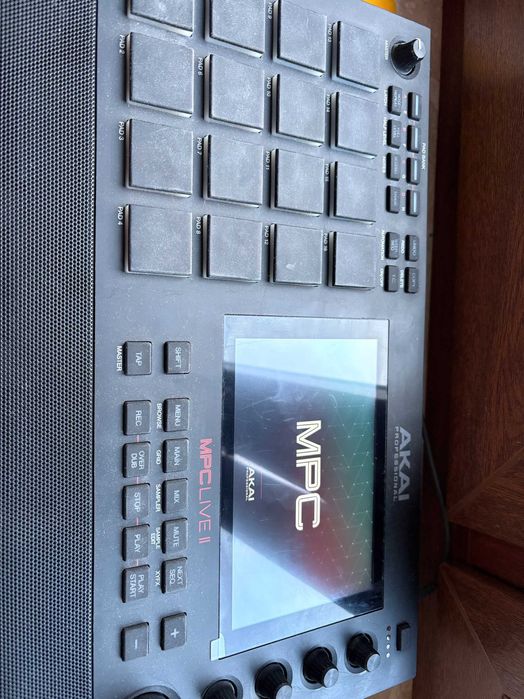 MPC live 2 + 512GB HDD + MPC bible 2