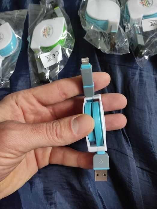 Wysuwany port Micro USB 2 w 1  iPhone Android