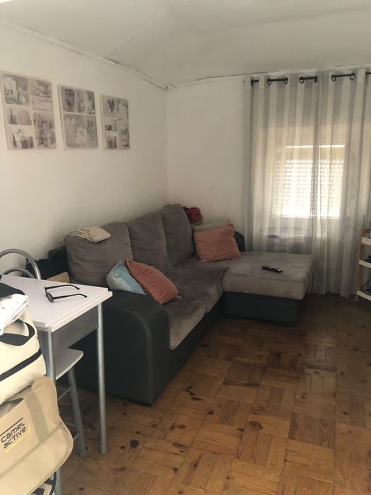 Alugo casa em outeiro da cabeça
