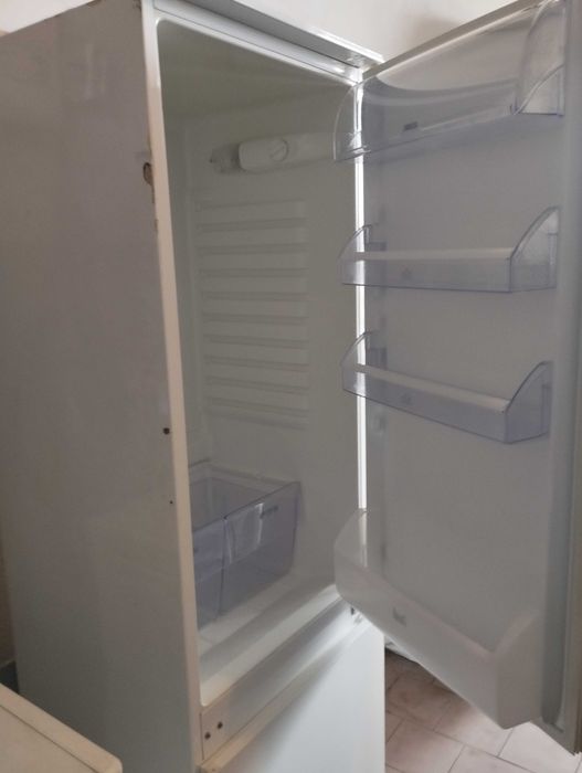 Frigorifico Combinado Electrolux NBI300