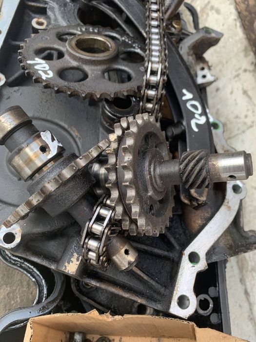 Зірка кришка перед   м102 2.0 е190 w124 2.0КЕ