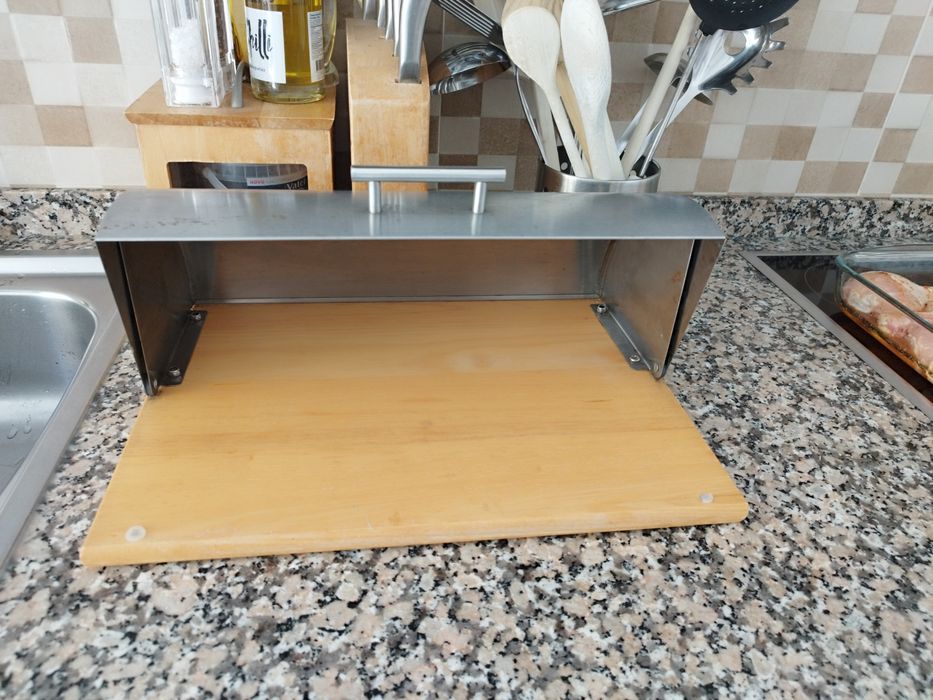 Caixa pão inox e madeira