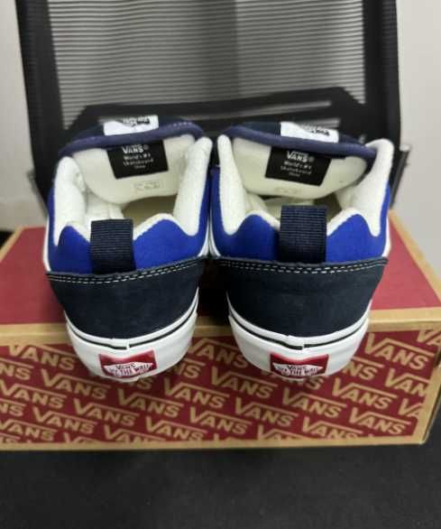 Vans niebieski czarny 39