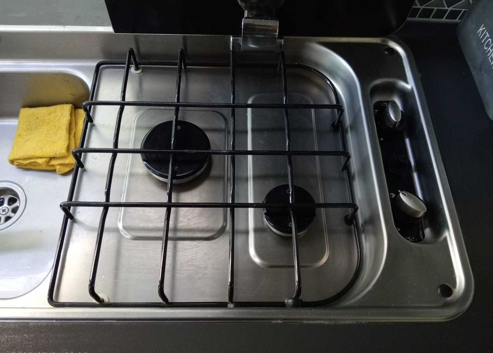 Lava loiça / fogão + torneira autocaravana