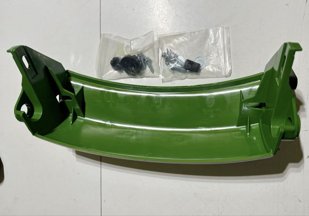 Zderzak - nosek traktorka John Deere serii LT, LTR