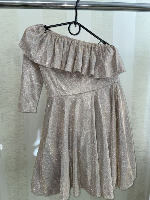 Дитячі сукні та комбенізони