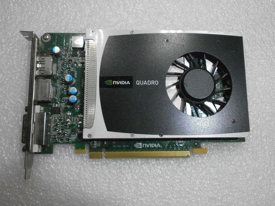 Nvidia Quadro 2000 (GTX450 1Gb)