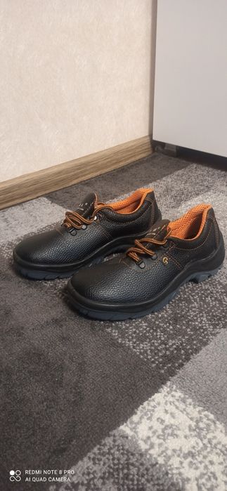 Спецобувь. Рабочие полуботинки 38 р-р