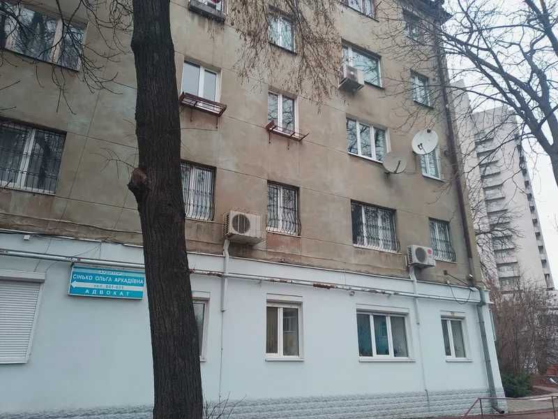 Нежитлове приміщення 89,8 кв. м, вул. Соборна, 19
