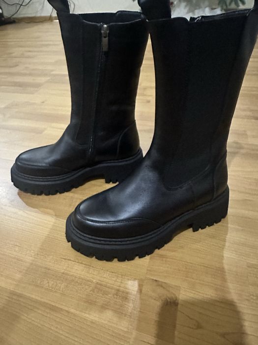 Продам сапожки зимові