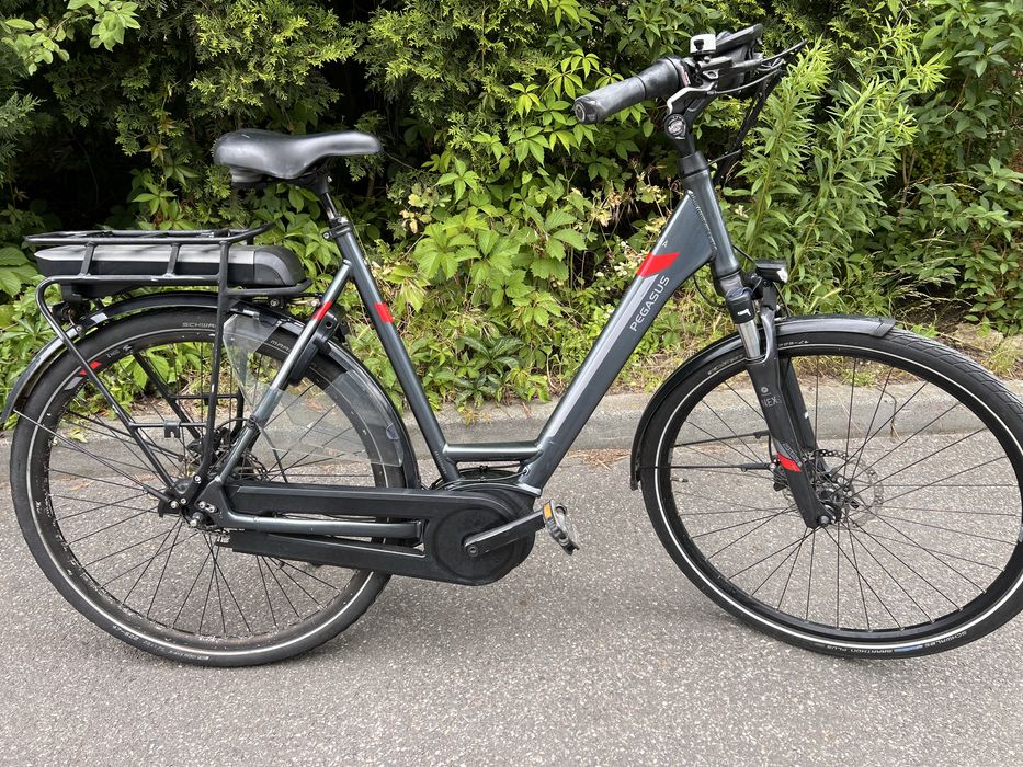 Niemiecki rower elektryczny PEGASUS 36V centralny BOSCH ACTIVE LINE PLUS /B
